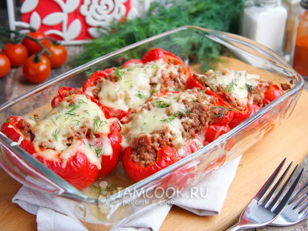 Фото блюда: Половинки перца, фаршированные фаршем с сыром