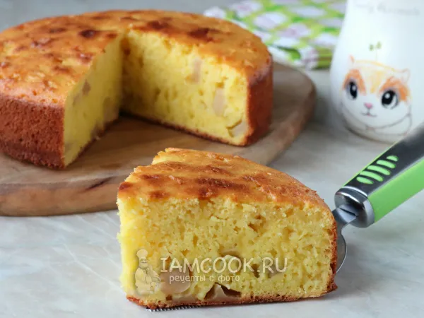 Фото блюда: Шарлотка с манкой и яблоками