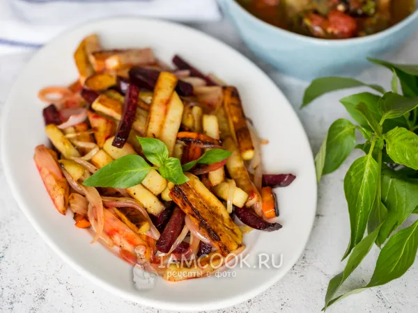 Фото блюда: Жареная картошка со свеклой