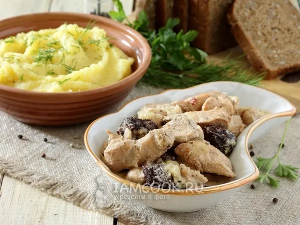 Фото блюда: Кролик тушеный с черносливом