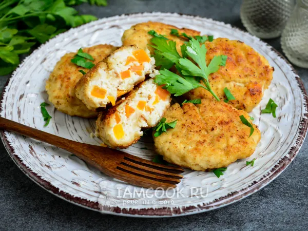 Фото блюда: Куриные котлеты с морковью и луком