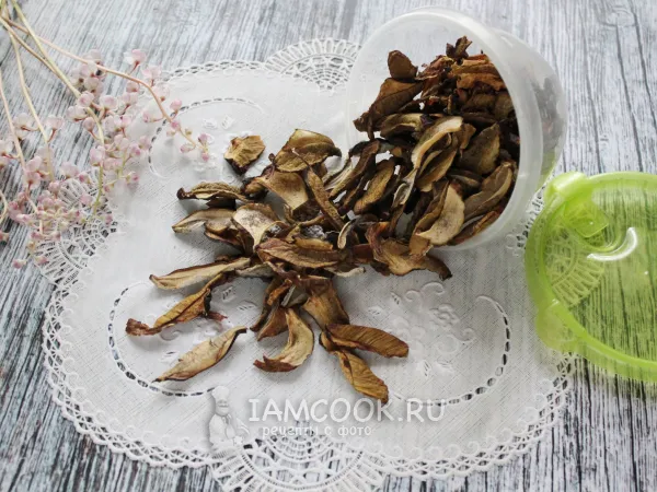 Фото блюда: Сушеные белые грибы на зиму в духовке