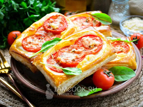 Фото блюда: Слойки с сыром и помидорами