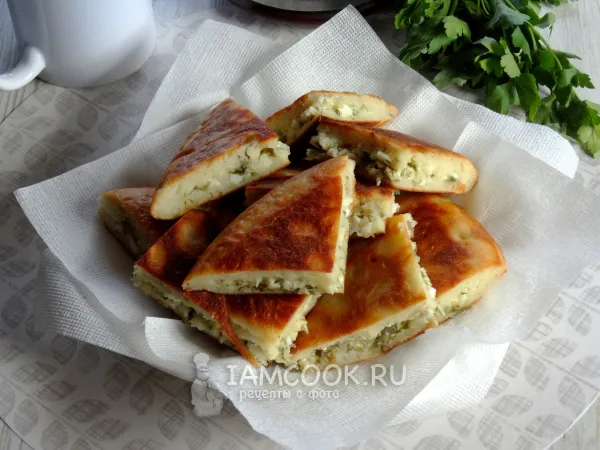 Фото блюда: Заливной пирог с яйцом на сковороде