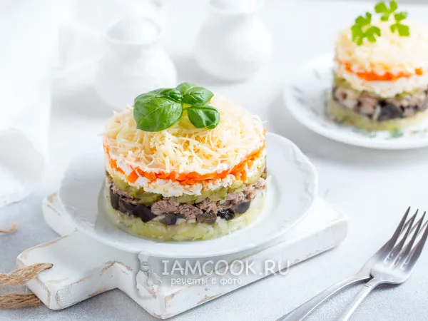 Фото блюда: Салат «Мельница» с грибами и говядиной