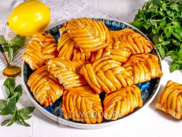 Фото блюда: Слойки с лимоном (из слоеного теста)