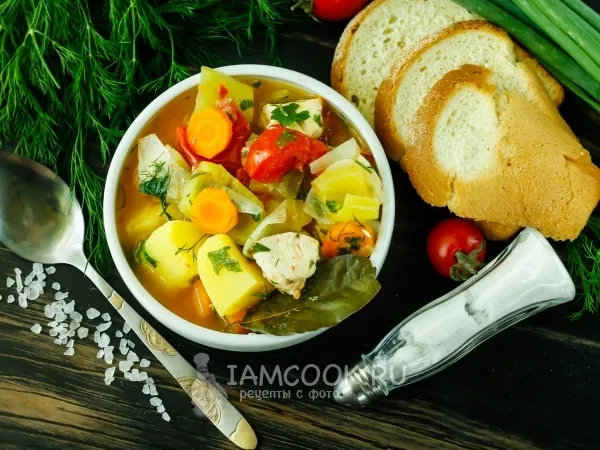 Фото блюда: Тушеная картошка с курицей в кастрюле