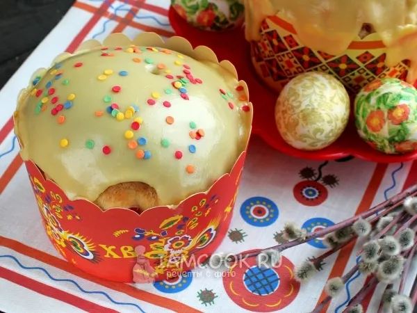 Фото блюда: Пасхальный кулич на сметане с цукатами