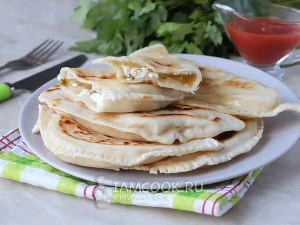 Фото блюда: Янтык с творогом и зеленью