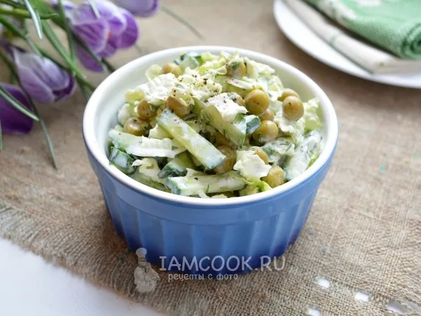 Фото блюда: Салат из пекинской капусты, огурцов и горошка