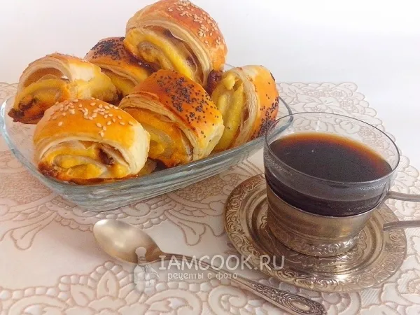 Фото блюда: Слойки с творогом и изюмом