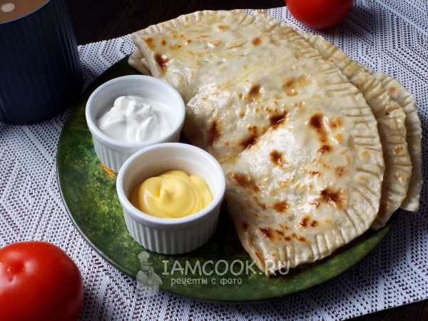 Фото блюда: Кутабы с сыром и помидорами