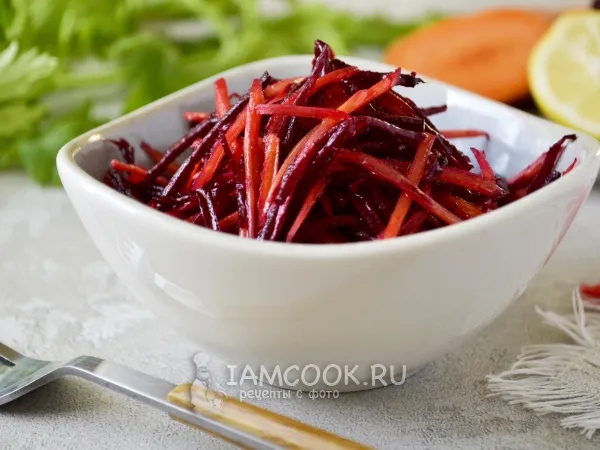 Фото блюда: Диетический салат из свеклы и моркови (ПП)