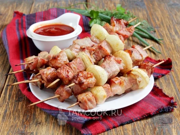 Фото блюда: Шашлык из свинины на шпажках в духовке