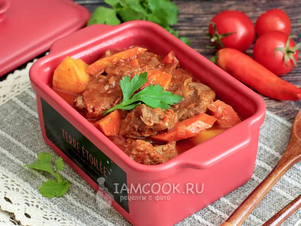 Фото блюда: Гуляш из говядины с помидорами