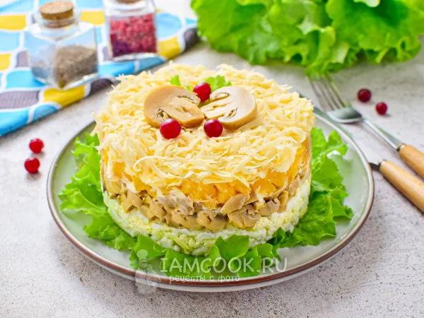 Фото блюда: Салат с ананасом и маринованными грибами