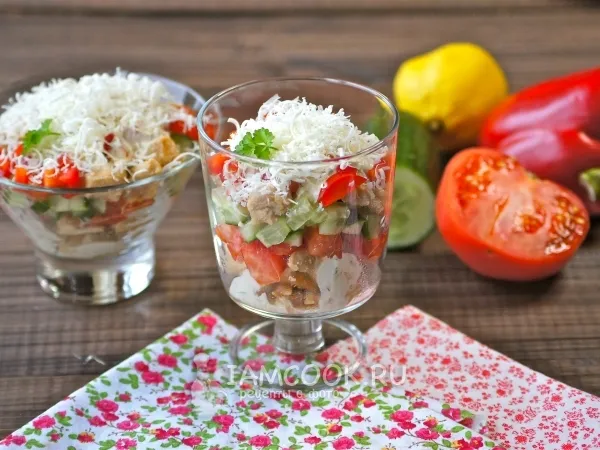 Фото блюда: Салат-коктейль с курицей