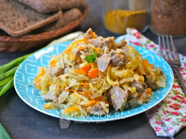 Фото блюда: Курица с квашеной капустой в духовке