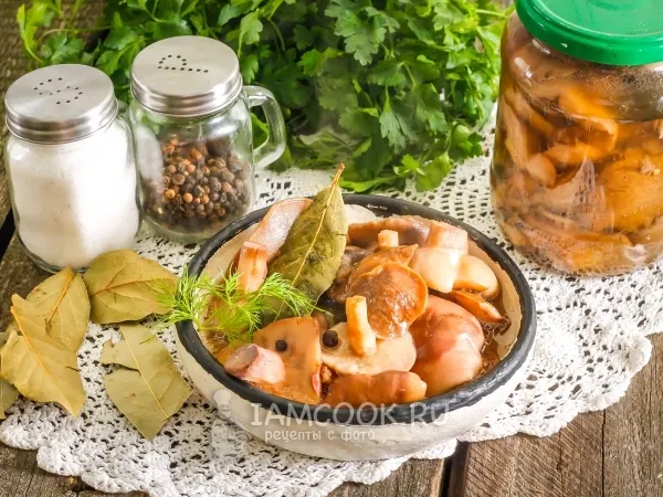 Фото блюда: Маринованные маслята в банках (на зиму)