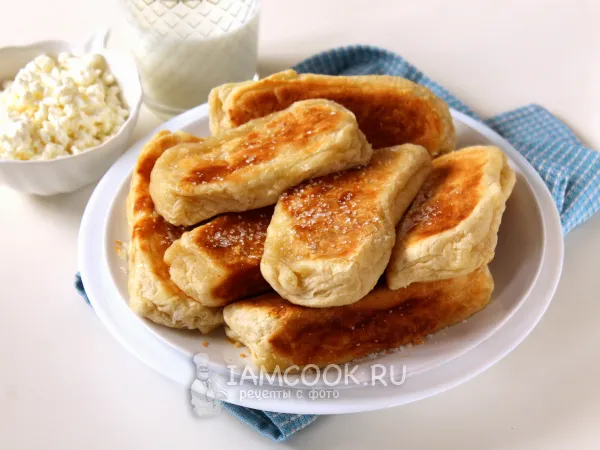 Фото блюда: Слойки из слоеного бездрожжевого теста с творогом