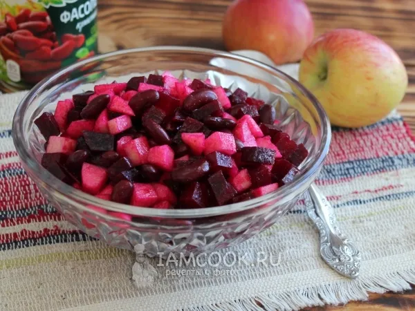 Фото блюда: Салат из свеклы с фасолью и яблоком