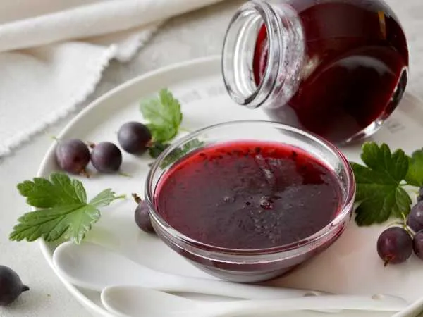 Фото блюда: Желе из крыжовника с агар-агаром на зиму