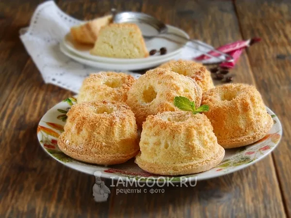 Фото блюда: Бисквитные кексы в силиконовых формочках