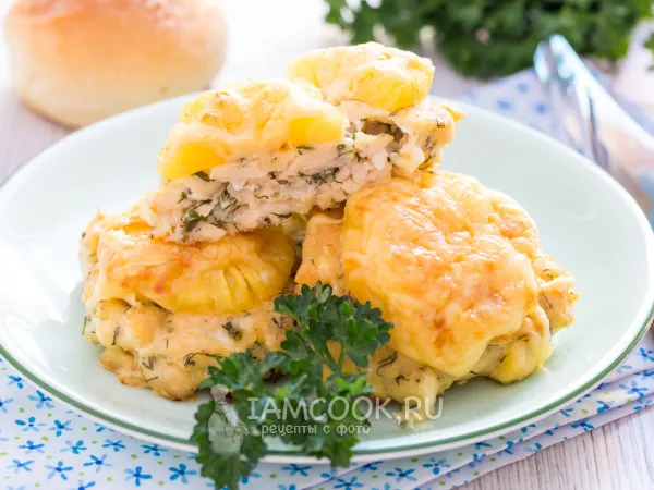 Фото блюда: Рубленые куриные котлеты с ананасом и сыром