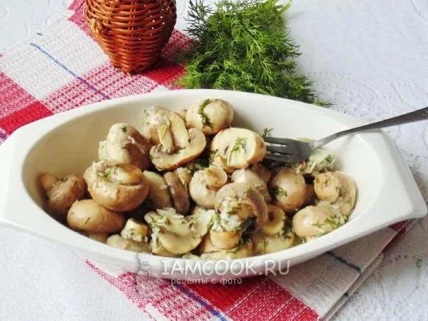 Фото блюда: Маринованные шампиньоны с укропом и чесноком