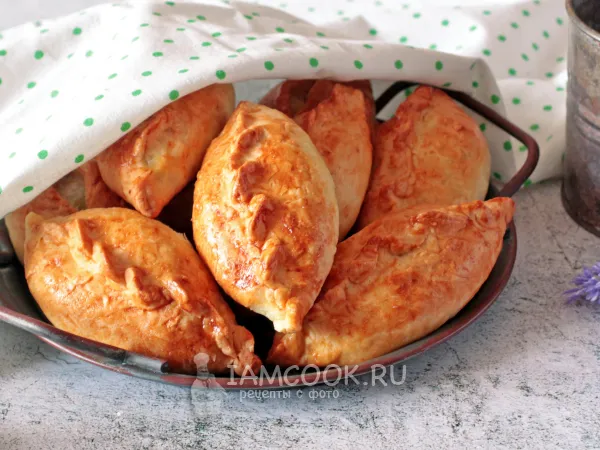 Фото блюда: Пирожки из песочного теста с курицей и картофелем