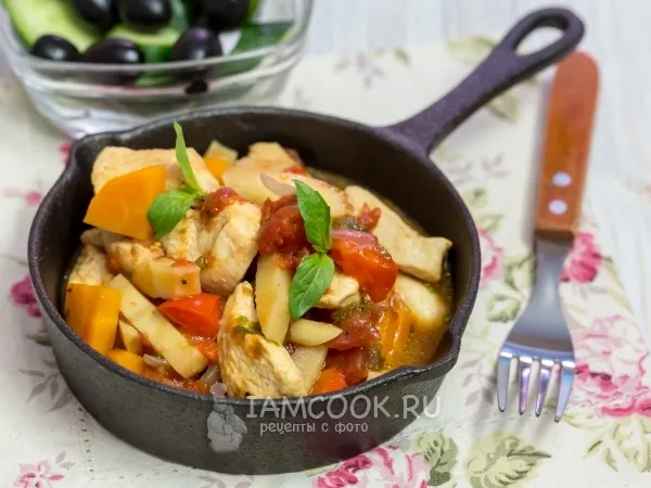 Фото блюда: Фрикасе из курицы с пастернаком и томатами