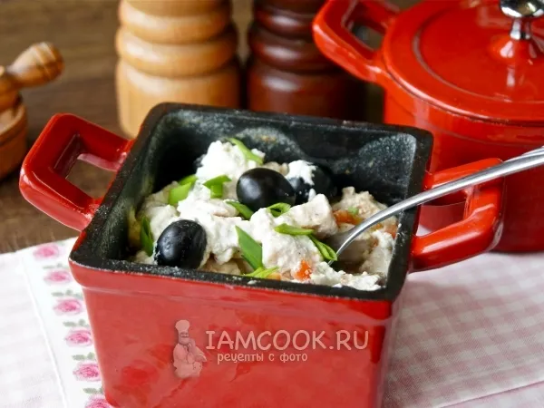 Фото блюда: Куриная грудка в горшочках