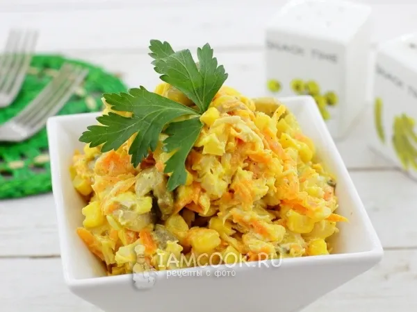 Фото блюда: Салат с кукурузой и грибами