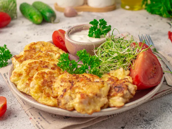 Фото блюда: Рубленые котлеты из куриной грудки со сметаной