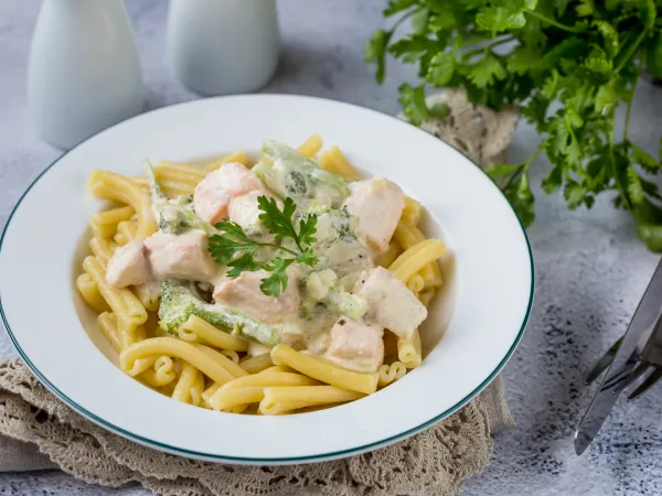 Фото блюда: Сёмга с брокколи в сливочном соусе