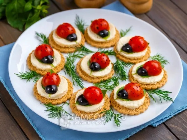 Фото блюда: Капрезе «Божья коровка»