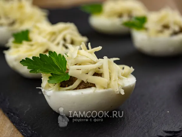 Фото блюда: Яйца, фаршированные сухими грибами