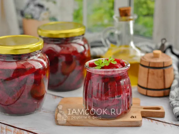 Фото блюда: Тушеная свекла на зиму в банках