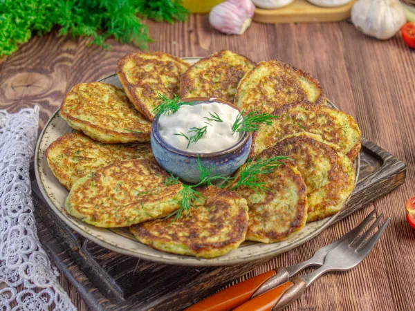 Фото блюда: Оладьи из брокколи и цветной капусты