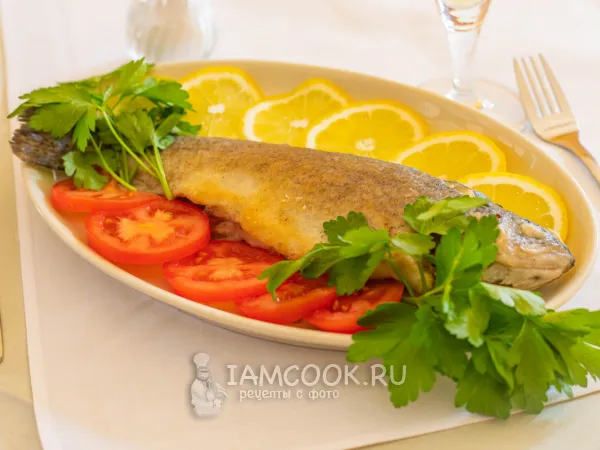 Фото блюда: Жареная форель в муке на сковороде