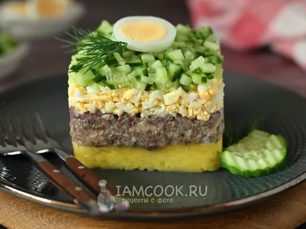 Фото блюда: Салат с консервированной иваси