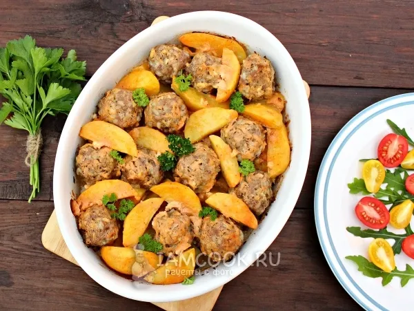 Фото блюда: Тефтели с картошкой в духовке