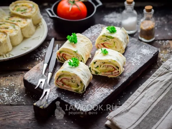 Фото блюда: Рулет из лаваша с крабовыми палочками и крем-сыром