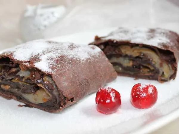 Фото блюда: Шоколадный штрудель с грушей