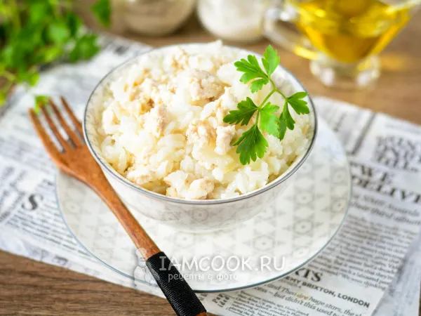 Фото блюда: Рис с куриным фаршем на сковороде