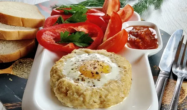 Фото блюда: Гнезда из куриного фарша с яйцом