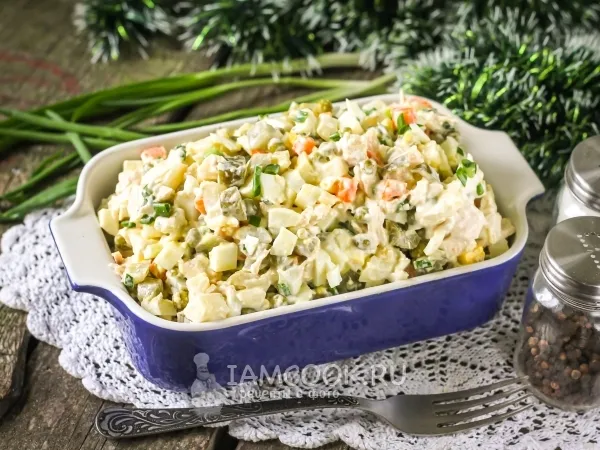 Фото блюда: Салат «Оливье» с куриной грудкой
