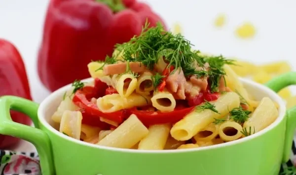 Фото блюда: Макароны с сыром и колбасой