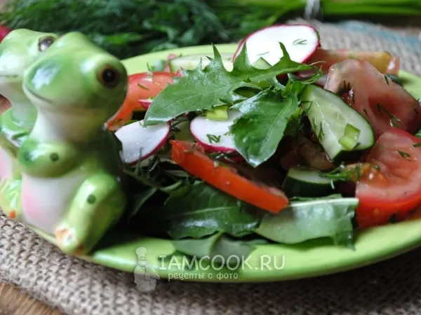 Фото блюда: Салат из листьев одуванчика