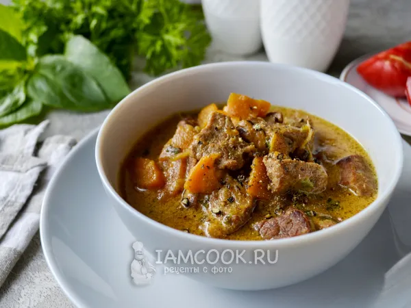Фото блюда: Гуляш из говядины в мультиварке со сметаной